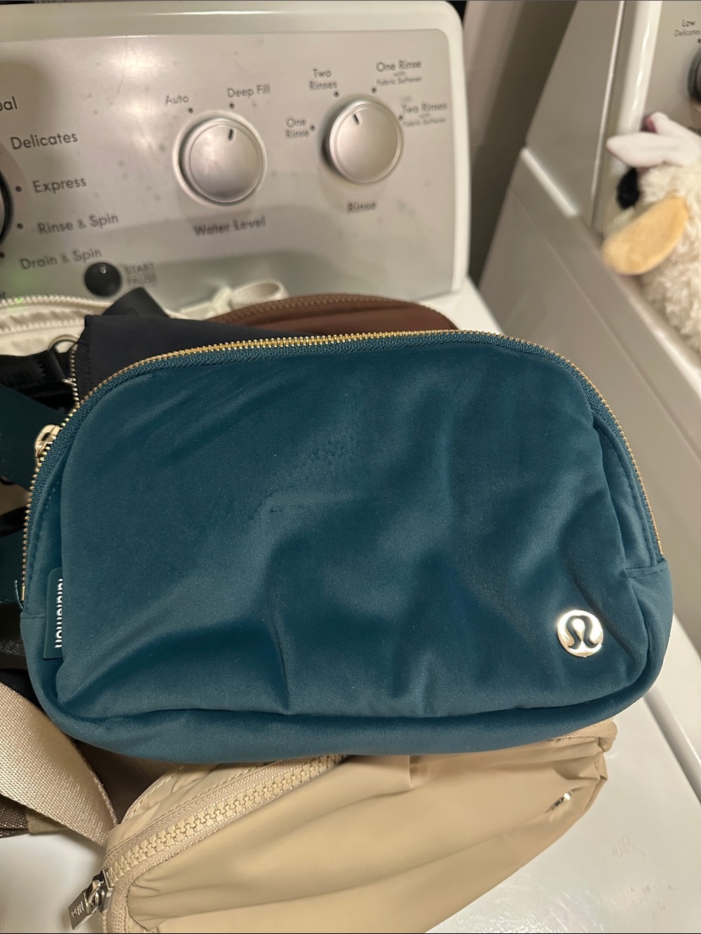 lululemon athletica Teal Crossbody Pouch